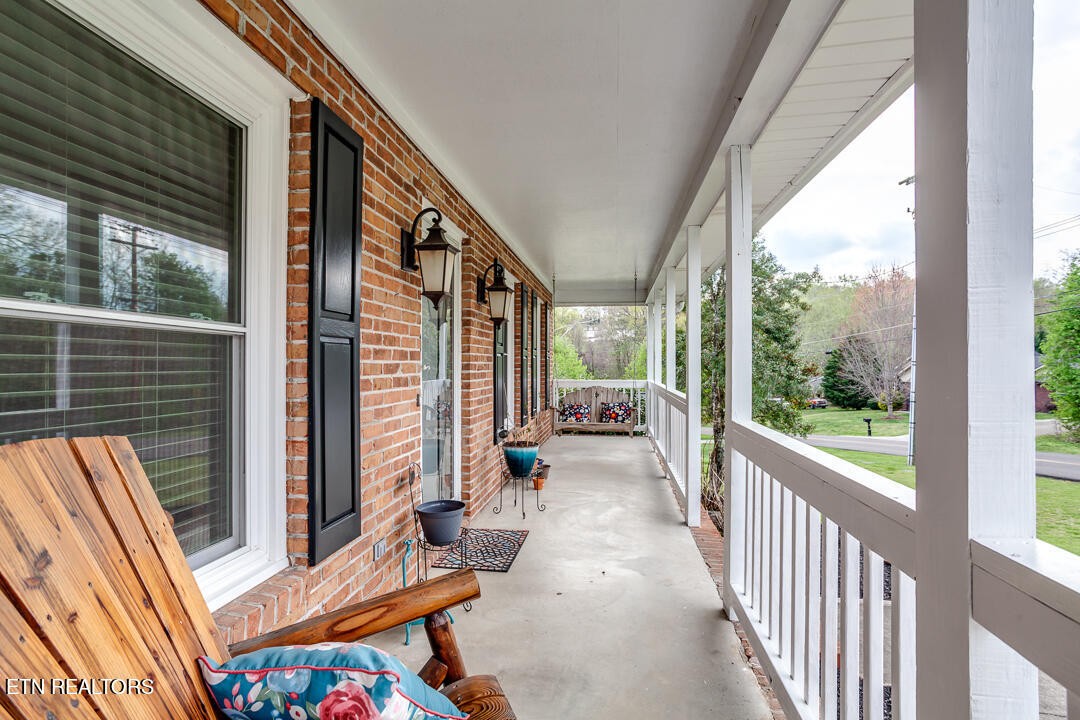 816 Tate Trotter Road Powell, TN 37849 - Photo 3 of 31 Gallery Image 3