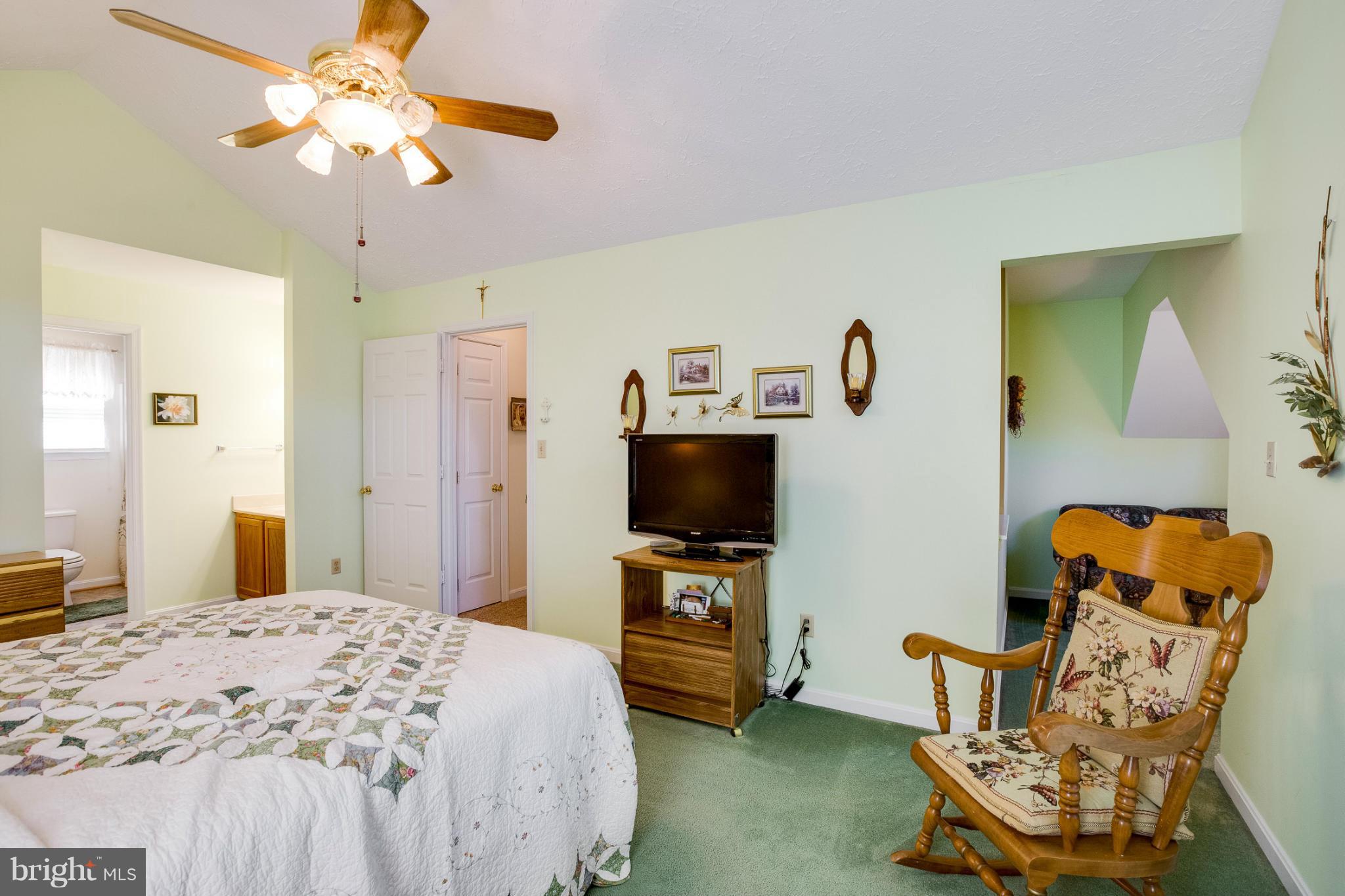 40 South View Drive Huntingtown, MD 20639 - Photo 15 of 30 Bedroom (Master)