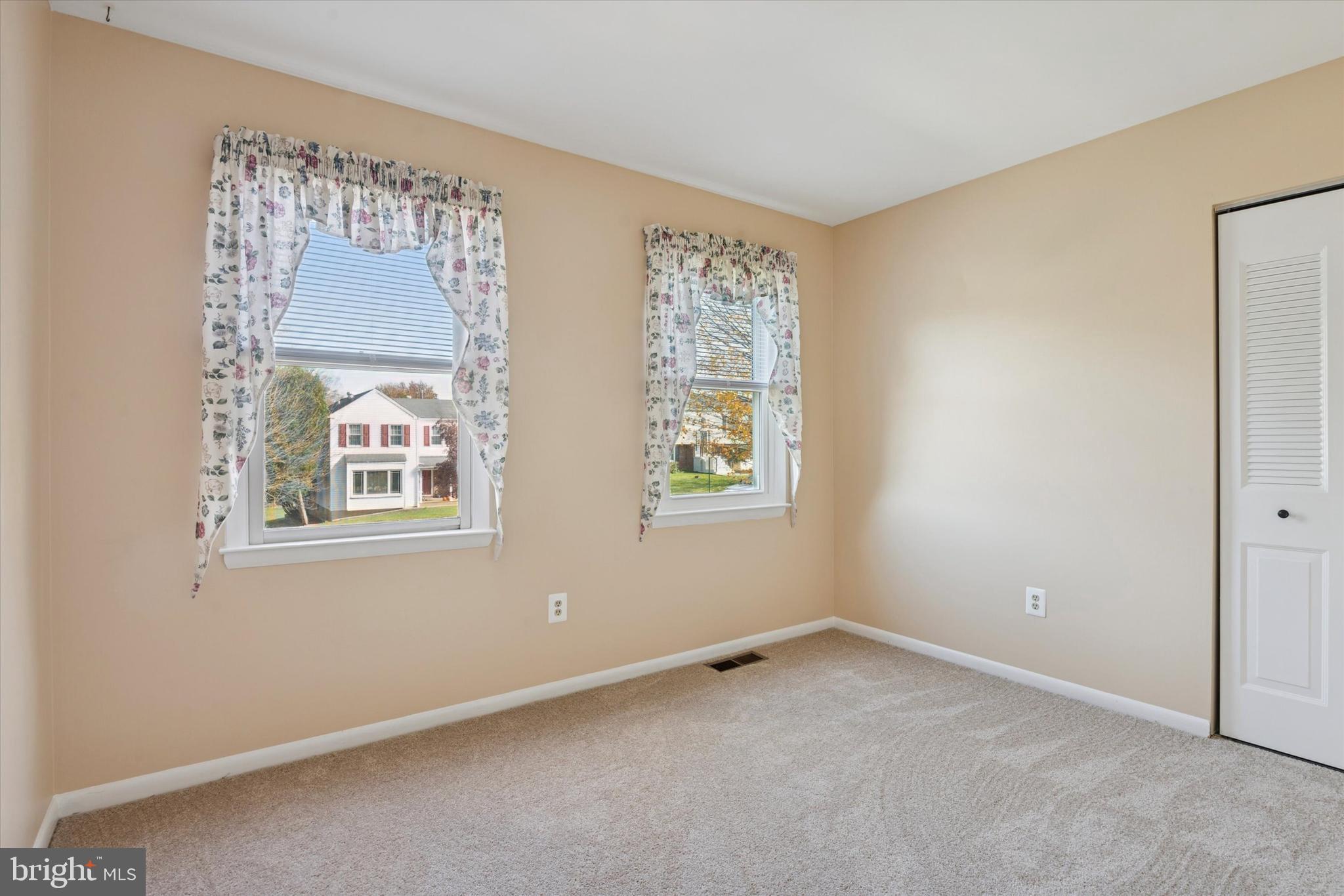 227 Bridge Road Upper Chichester, PA 19061 - Photo 15 of 19