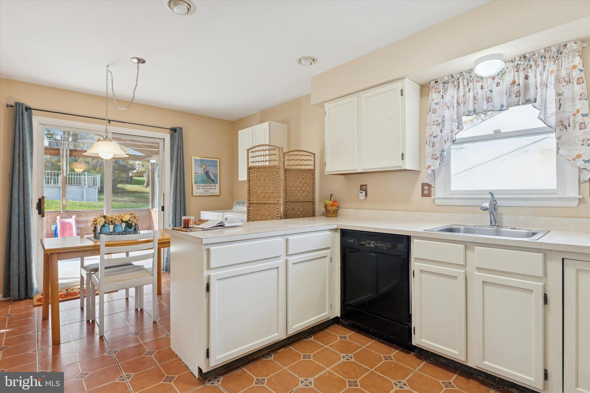 227 Bridge Road Upper Chichester, PA 19061 - Photo 16 of 19