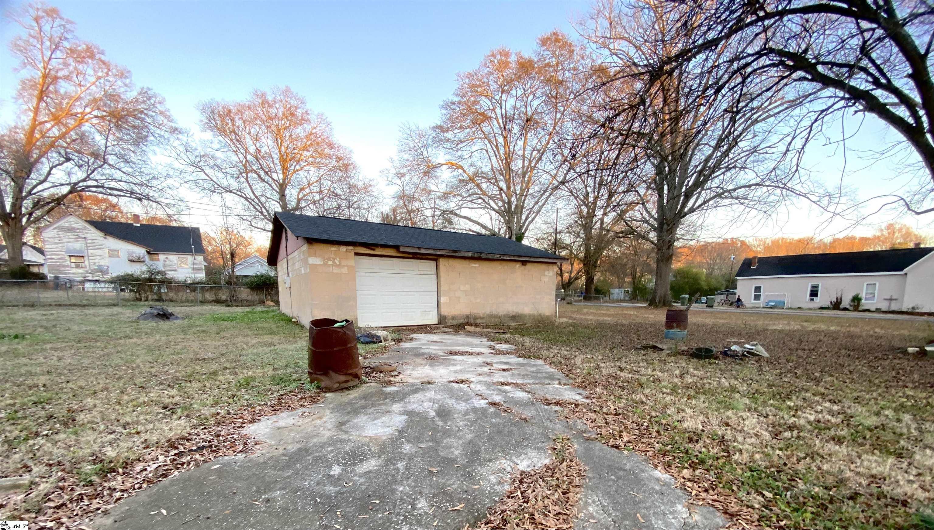 236 Oak Street Lydia Clinton, SC 29325 - Photo 5 of 14 Gallery Image 5