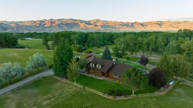 $1,400,000 | 400 Lagoon Lane, Challis, ID 83226