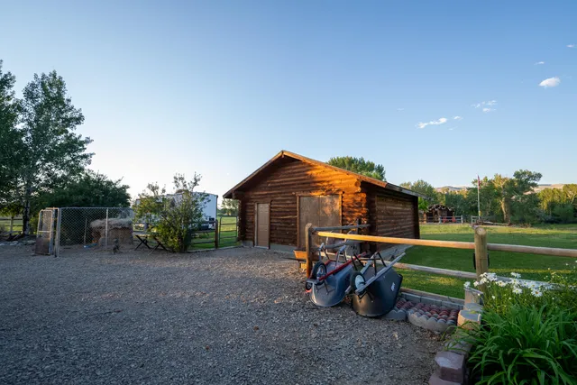 $1,400,000 | 400 Lagoon Lane, Challis, ID 83226