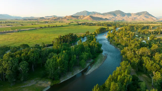 $1,400,000 | 400 Lagoon Lane, Challis, ID 83226