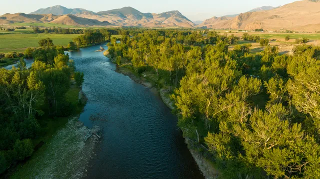 $1,400,000 | 400 Lagoon Lane, Challis, ID 83226