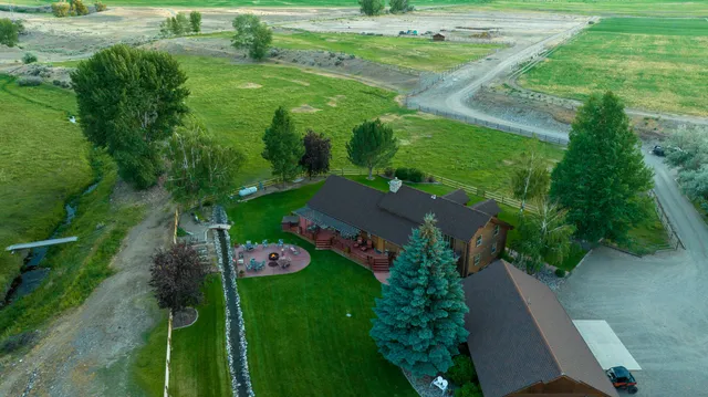 $1,400,000 | 400 Lagoon Lane, Challis, ID 83226
