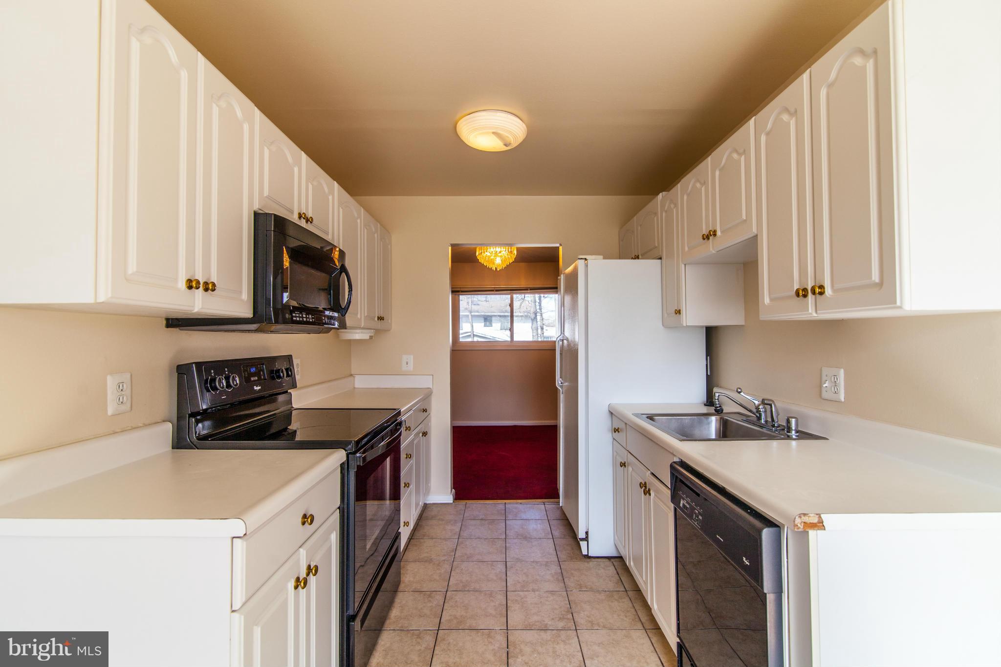4304 Havelock Road Lanham, MD 20706 - Photo 6 of 23 Kitchen