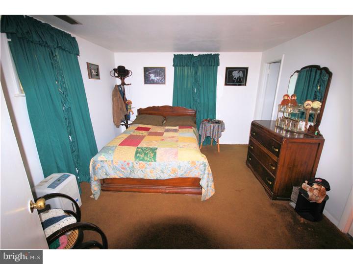 18 Cornwall Road New Castle, DE 19720 - Photo 11 of 14 Bedroom 4