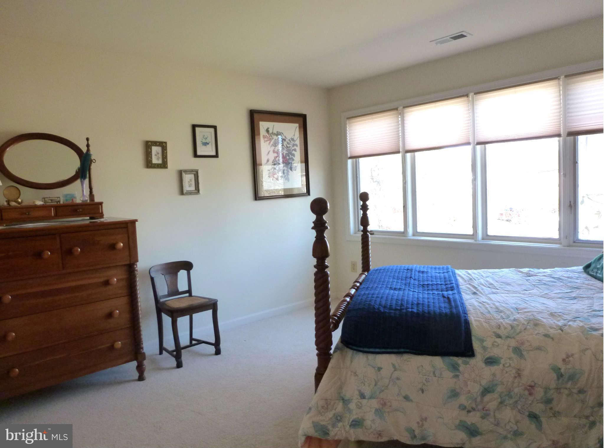 15 Rutledge Court Sterling, VA 20165 - Photo 18 of 23 Bedroom