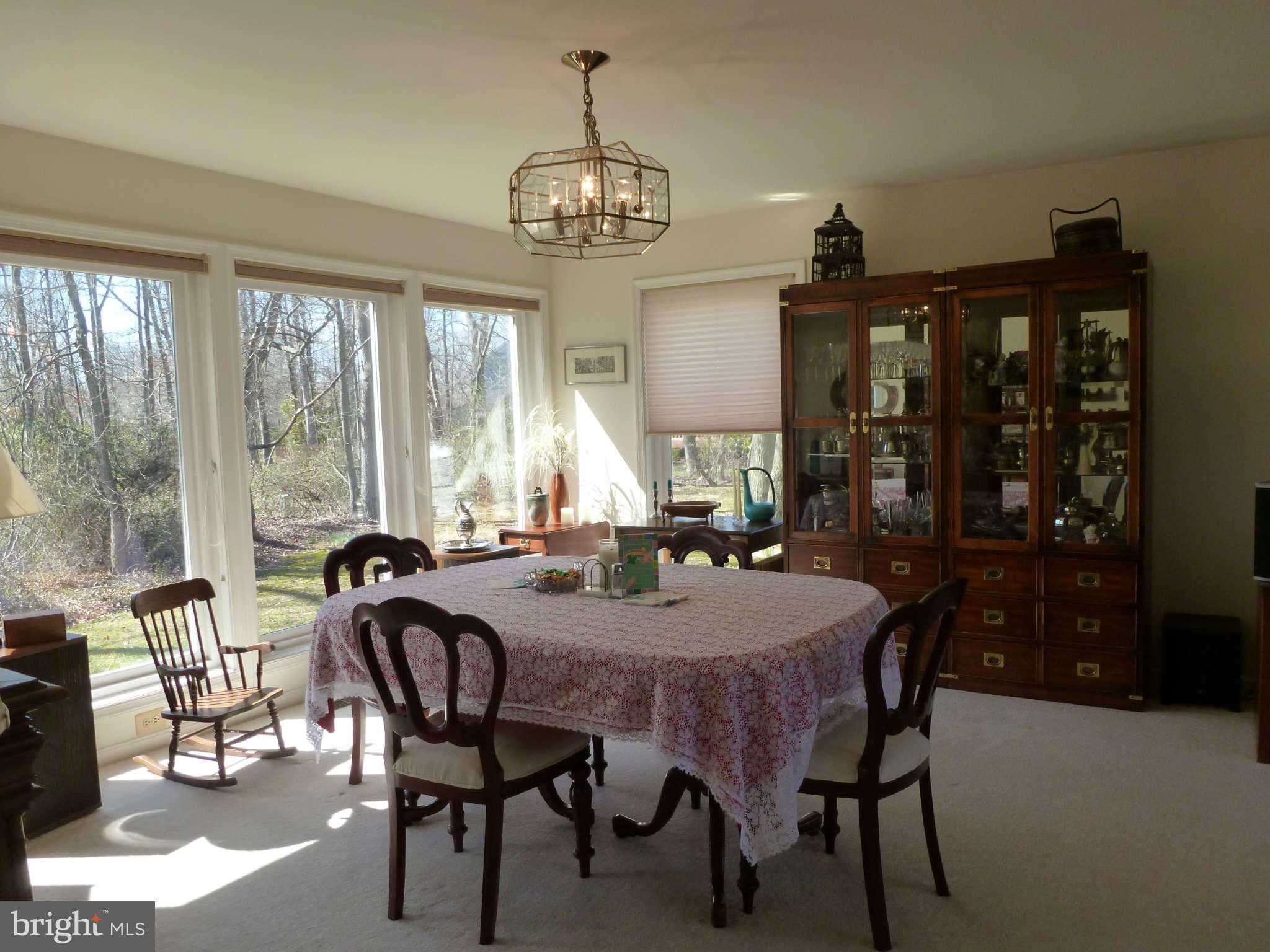 15 Rutledge Court Sterling, VA 20165 - Photo 10 of 23 Dining Room