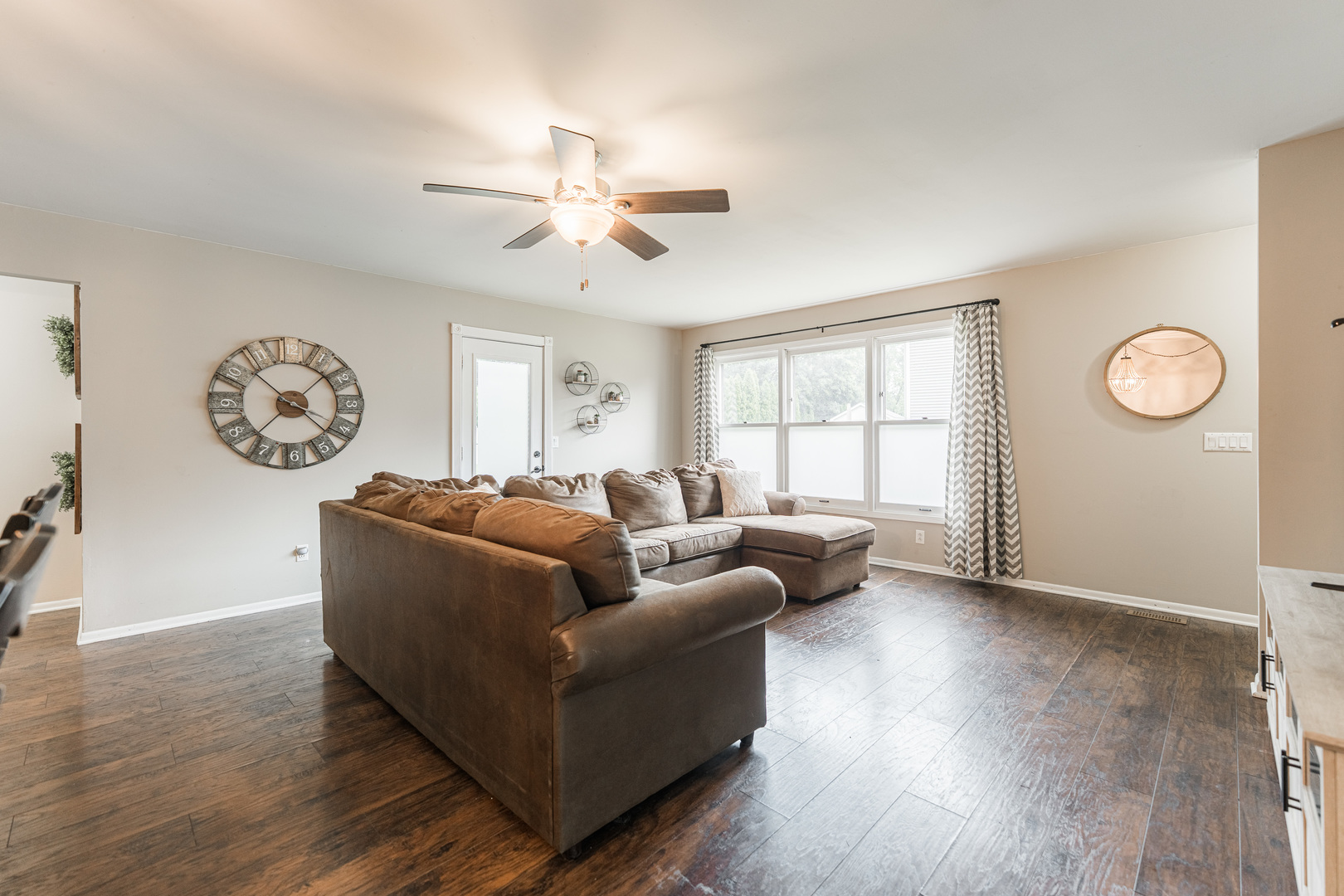 30 Beau Meade Road Oswego, IL 60543 - Photo 6 of 21 Gallery Image 6