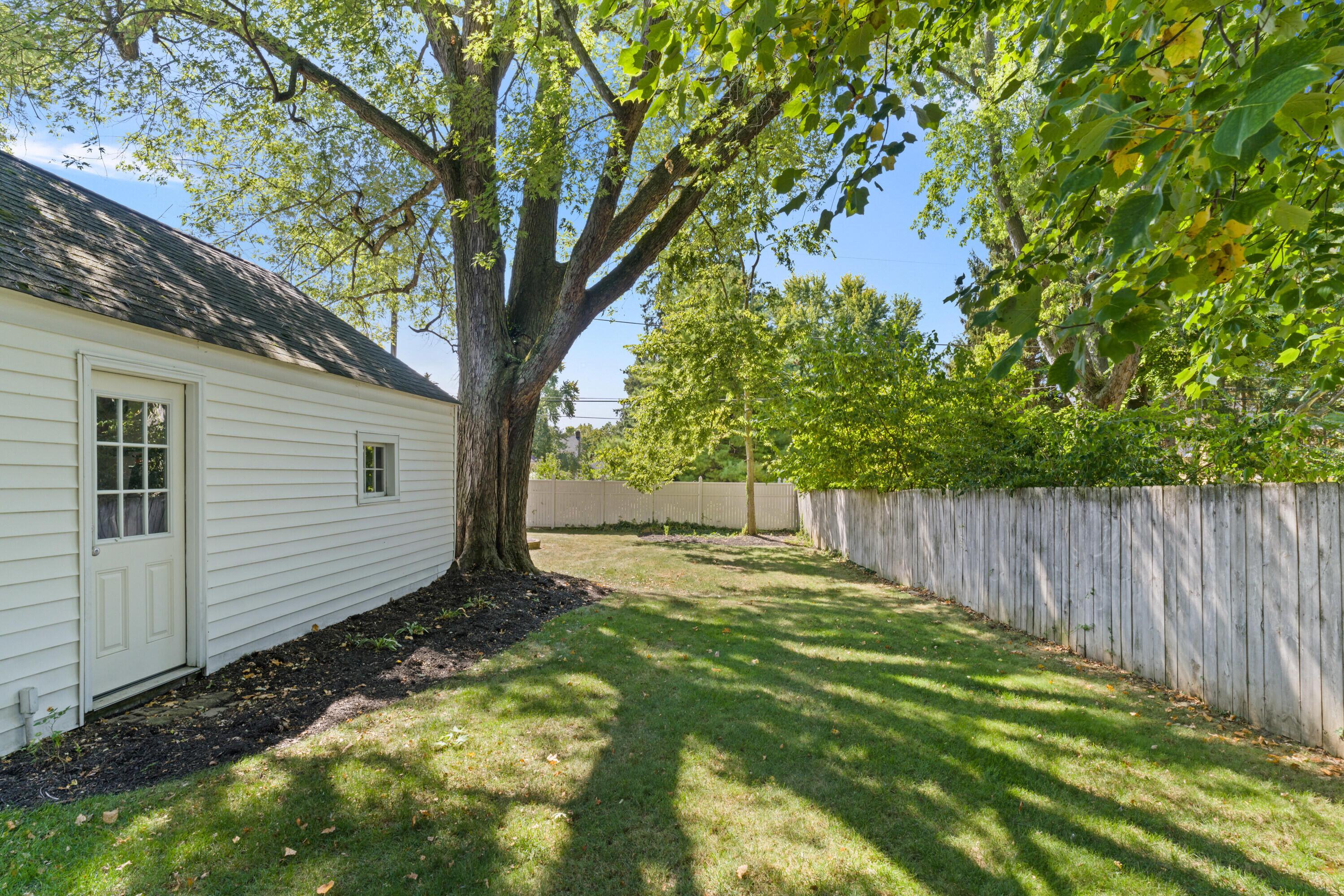 41 Aldrich Road Columbus, OH 43214 - Photo 46 of 52 Backyard also features a firepit, too!