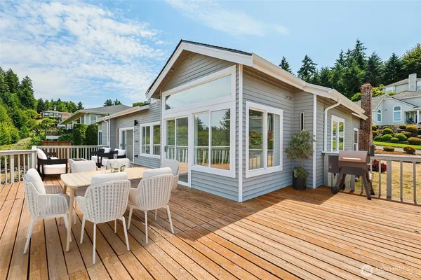 $1,375,000 | 2805 Chambers Bay Drive, Steilacoom, WA 98388