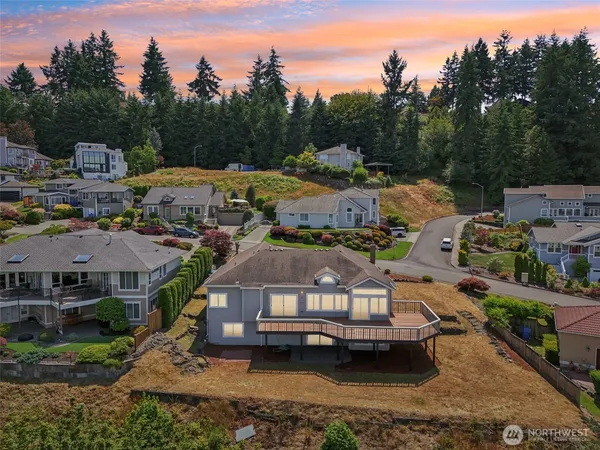 $1,375,000 | 2805 Chambers Bay Drive, Steilacoom, WA 98388