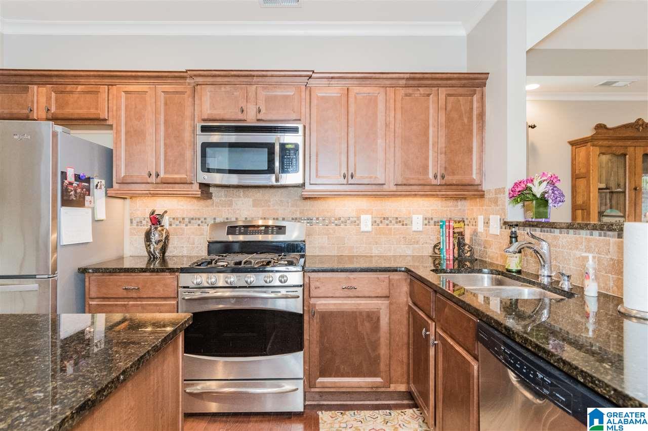 3855 Bainbridge Place Birmingham, AL 35210 - Photo 11 of 38