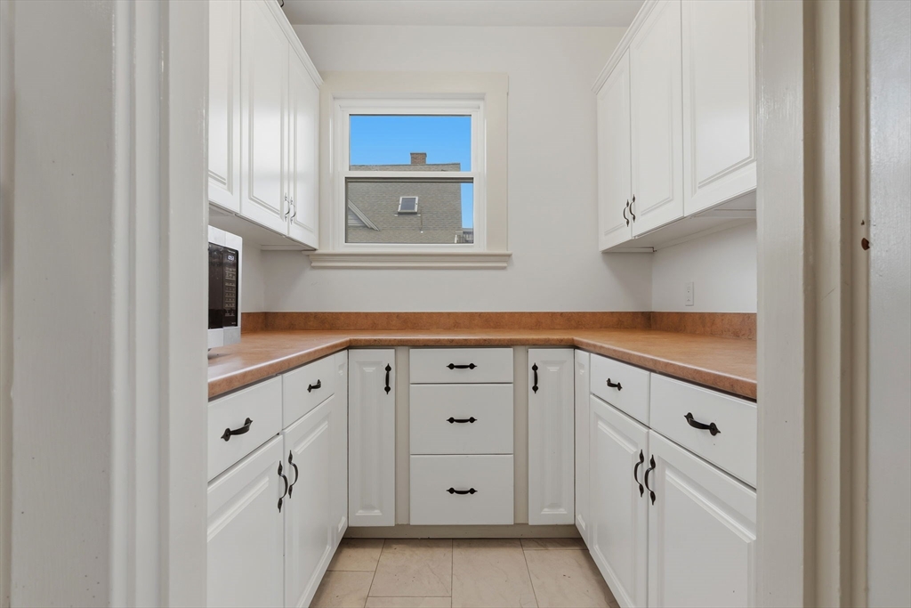 32 Ocean Street Beverly, MA 01915 - Photo 10 of 34