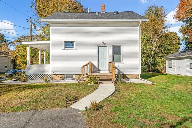 $3,150 | 34 Read Avenue, Barrington, RI 02806