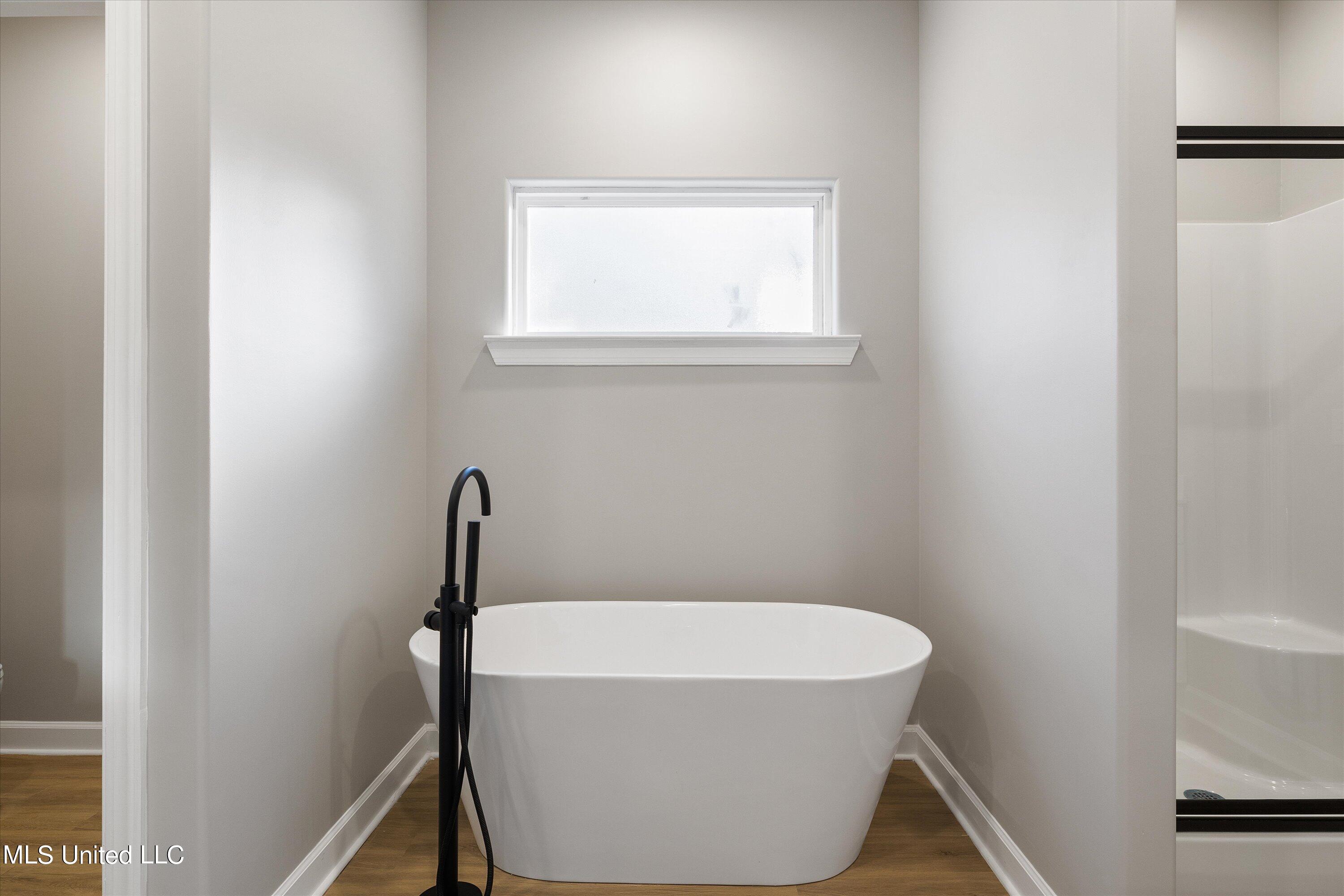 1927 Sycamore Road Coldwater, MS 38618 - Photo 9 of 12 09-IMG_0329