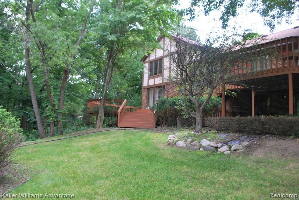 31241 Country Ridge Circle Farmington, MI 48331 - Photo 41 of 56 View from back of home