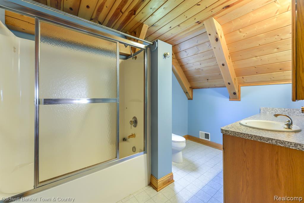 1550 Dutcher Road Howell, MI 48843 - Photo 41 of 77