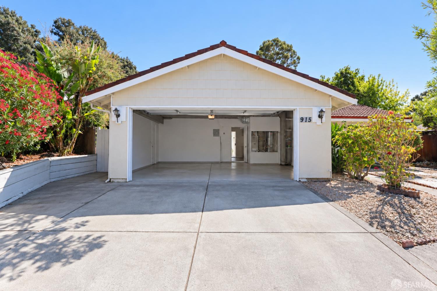 915 Seascape Circle Rodeo, CA 94572 - Photo 39 of 51 Gallery Image 39