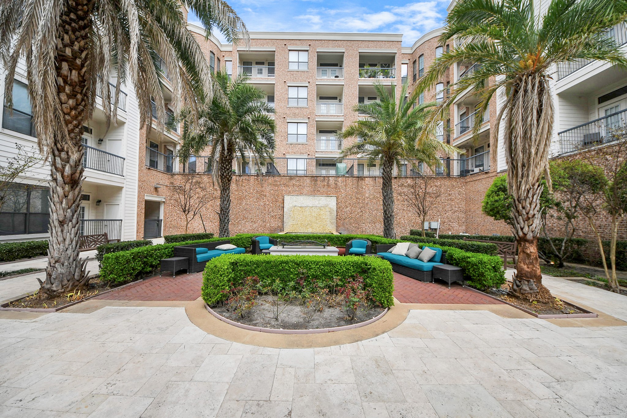 6363 San Felipe Street, Unit 314 Houston, TX 77057 - Photo 31 of 43 a view of a multi story building