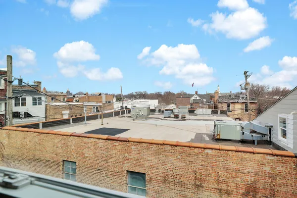 $2,800 | 19 East 1st Street, Unit C, Hinsdale, IL 60521