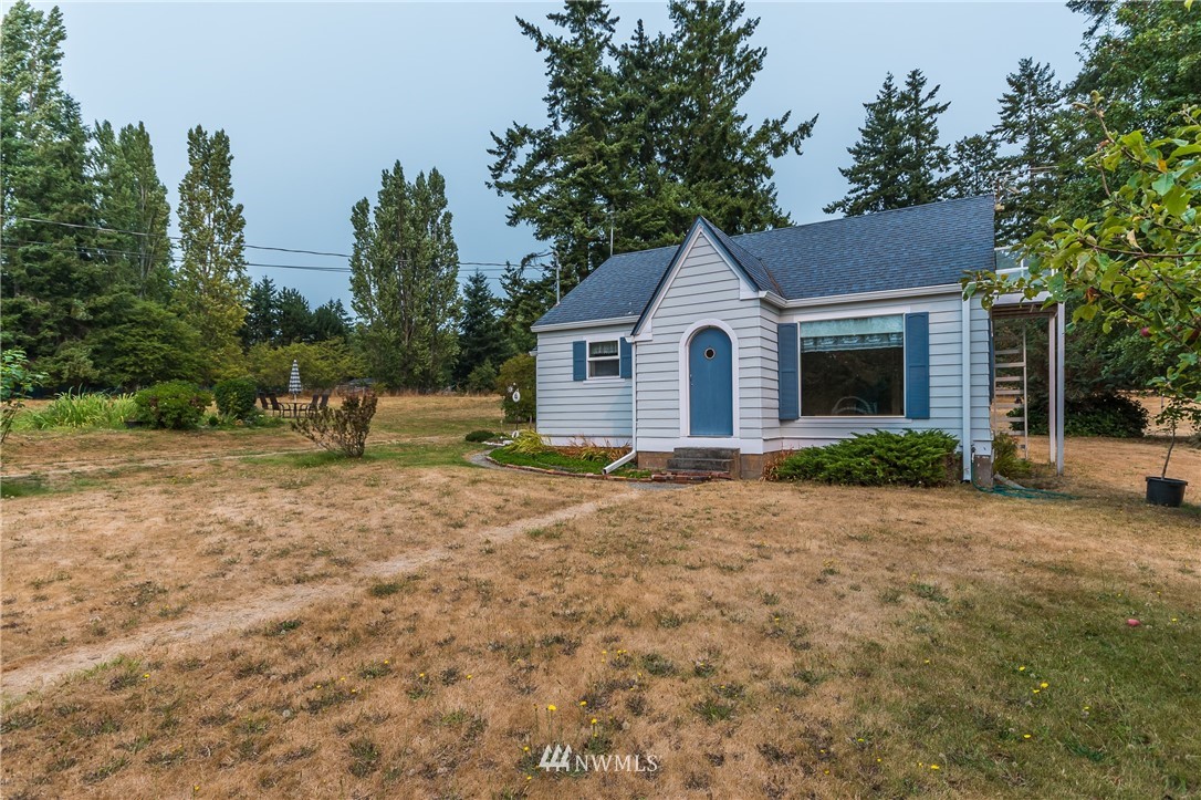 3066 Taylor Road Oak Harbor, WA 98277 - Photo 4 of 24 Gallery Image 4
