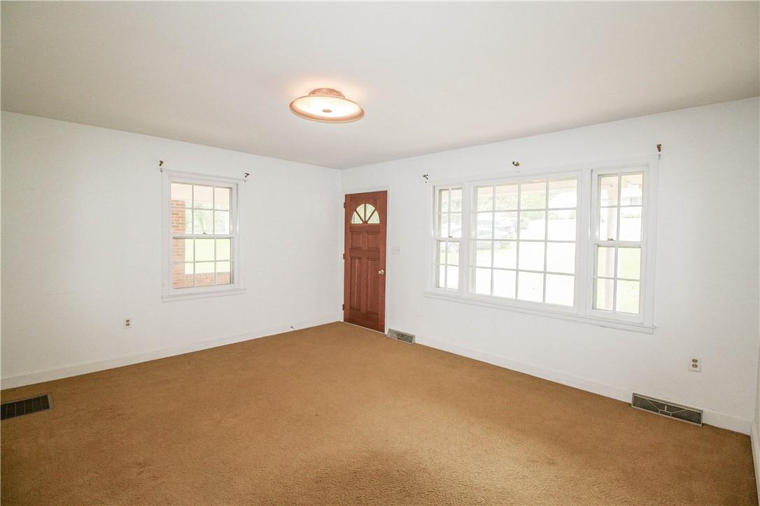 641 Barnes Road Seneca, SC 29672 - Photo 15 of 35 Gallery Image 15
