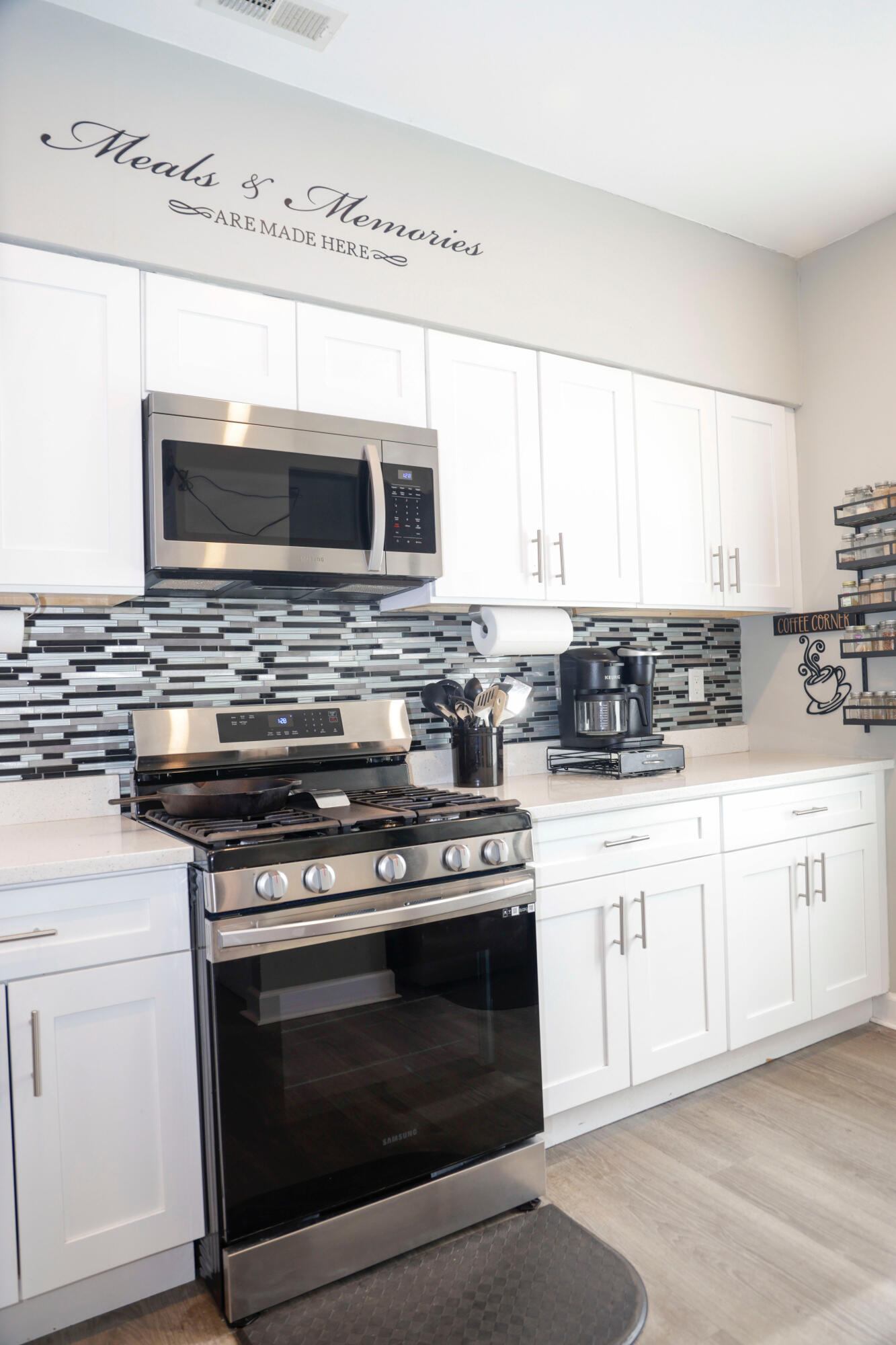 140 Morningside Avenue Gary, IN 46408 - Photo 16 of 48 1333x2000