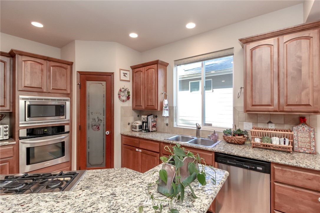 4029 223rd Place Southeast Bothell, WA 98021 - Photo 7 of 23