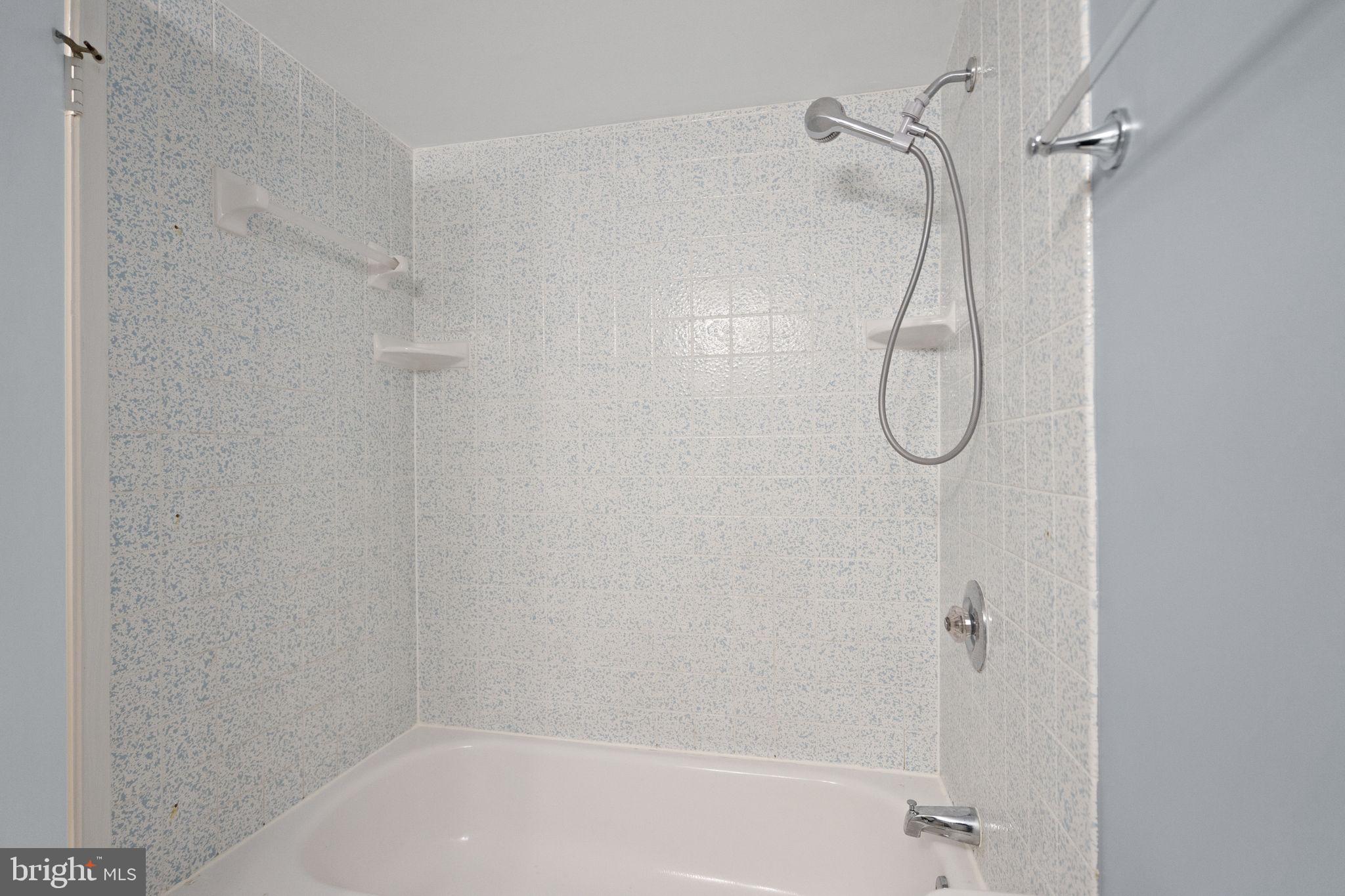 1639 Parkcrest Circle, Unit 200 Reston, VA 20190 - Photo 27 of 44