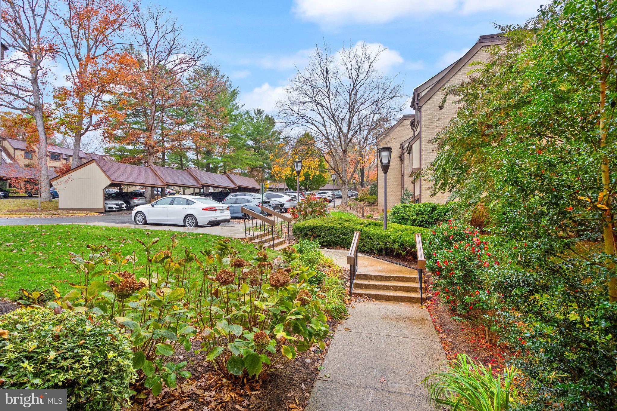 1639 Parkcrest Circle, Unit 200 Reston, VA 20190 - Photo 3 of 44