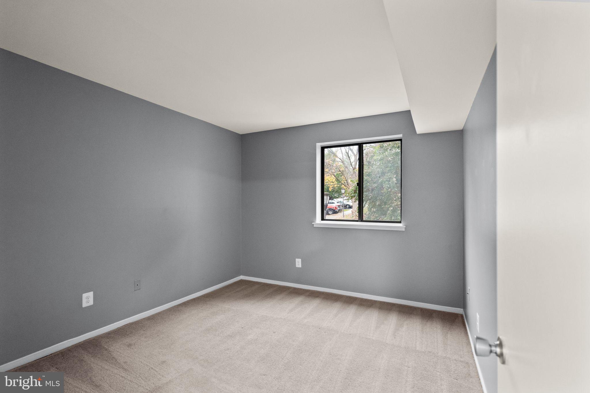 1639 Parkcrest Circle, Unit 200 Reston, VA 20190 - Photo 31 of 44