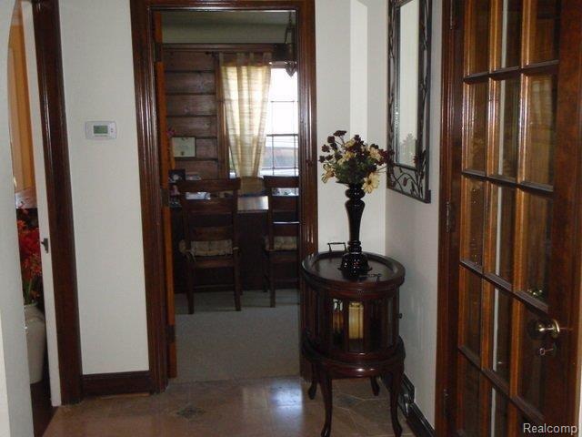 42 Riverside Drive Mount Clemens, MI 48043 - Photo 18 of 20 Hallway