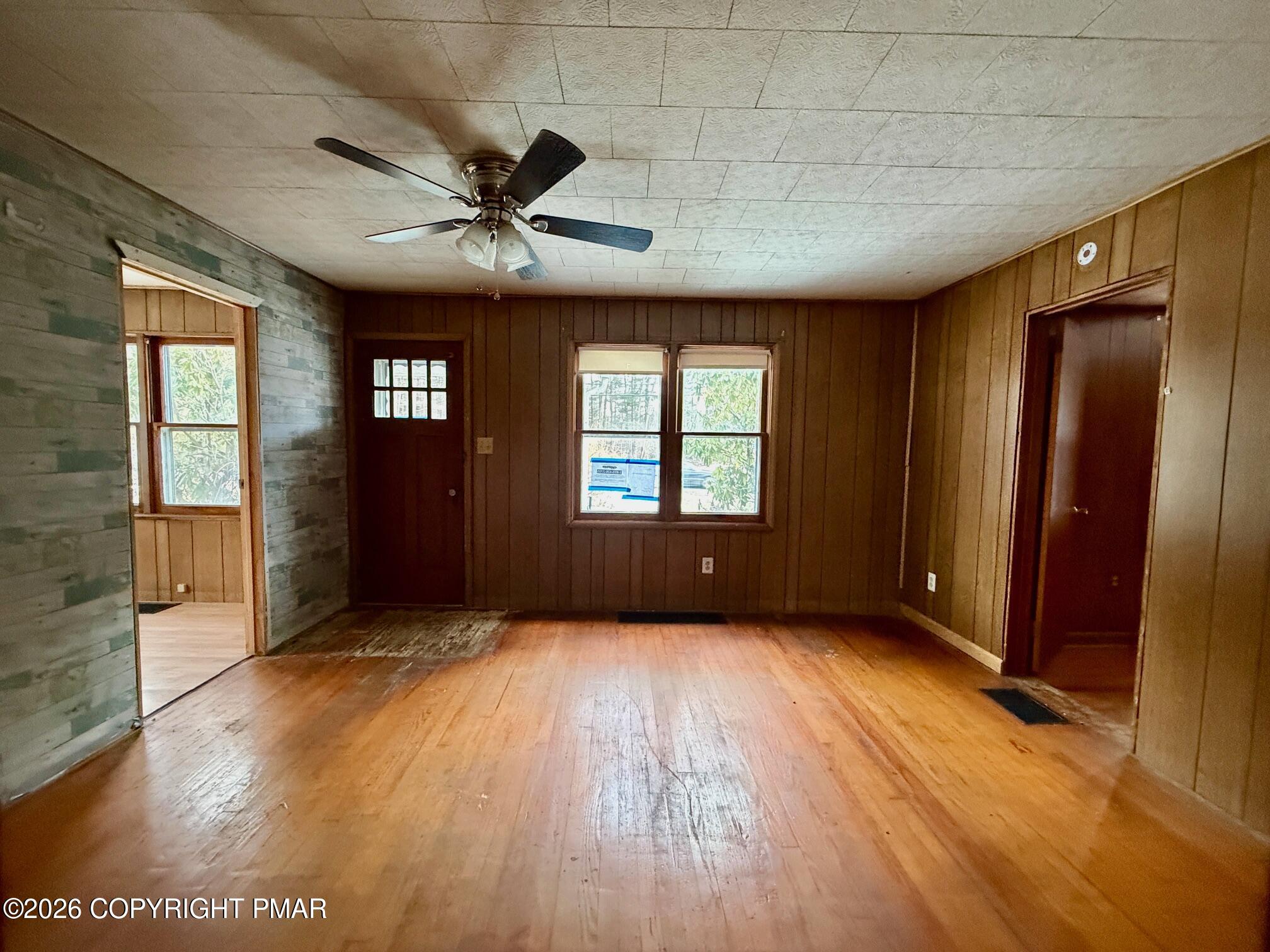 197 Highway 715 Brodheadsville, PA 18322 - Photo 15 of 20 IMG_2627