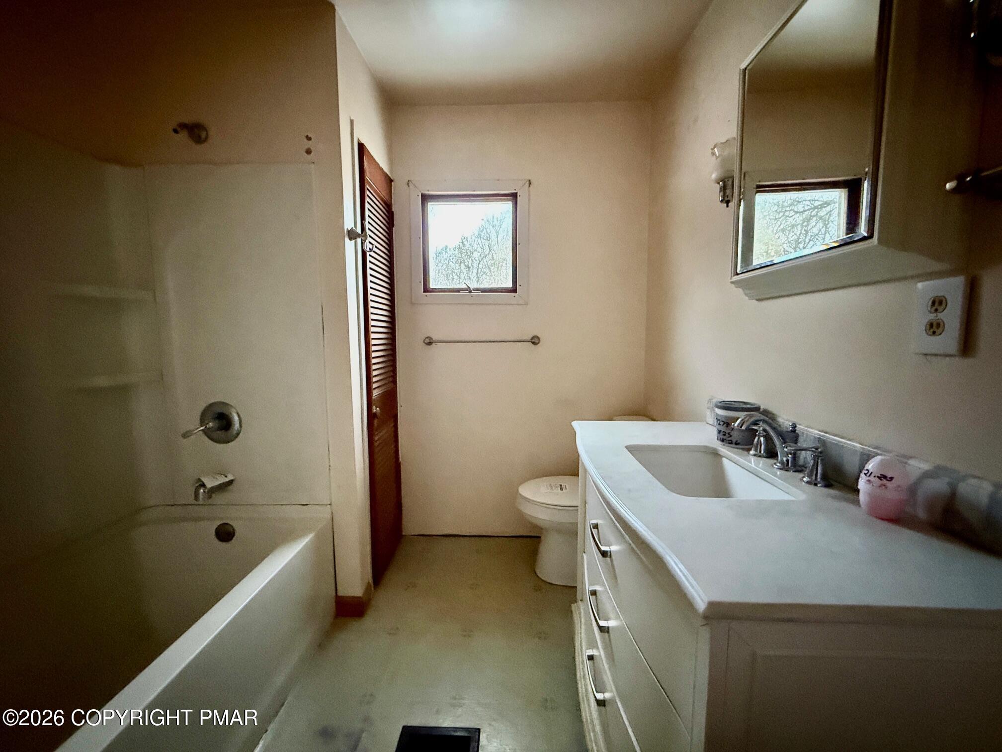 197 Highway 715 Brodheadsville, PA 18322 - Photo 20 of 20 IMG_2643