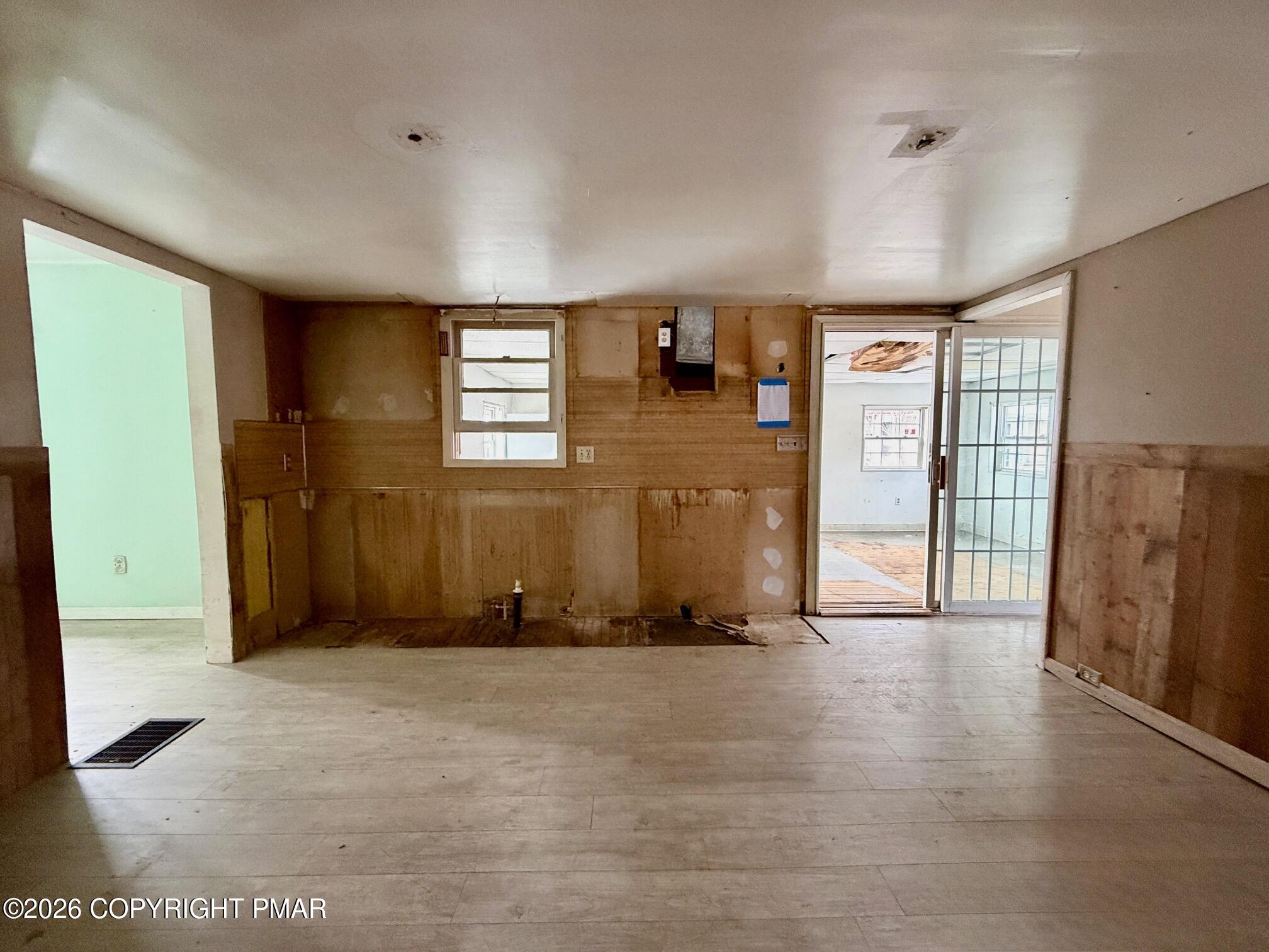 197 Highway 715 Brodheadsville, PA 18322 - Photo 9 of 20 IMG_2601