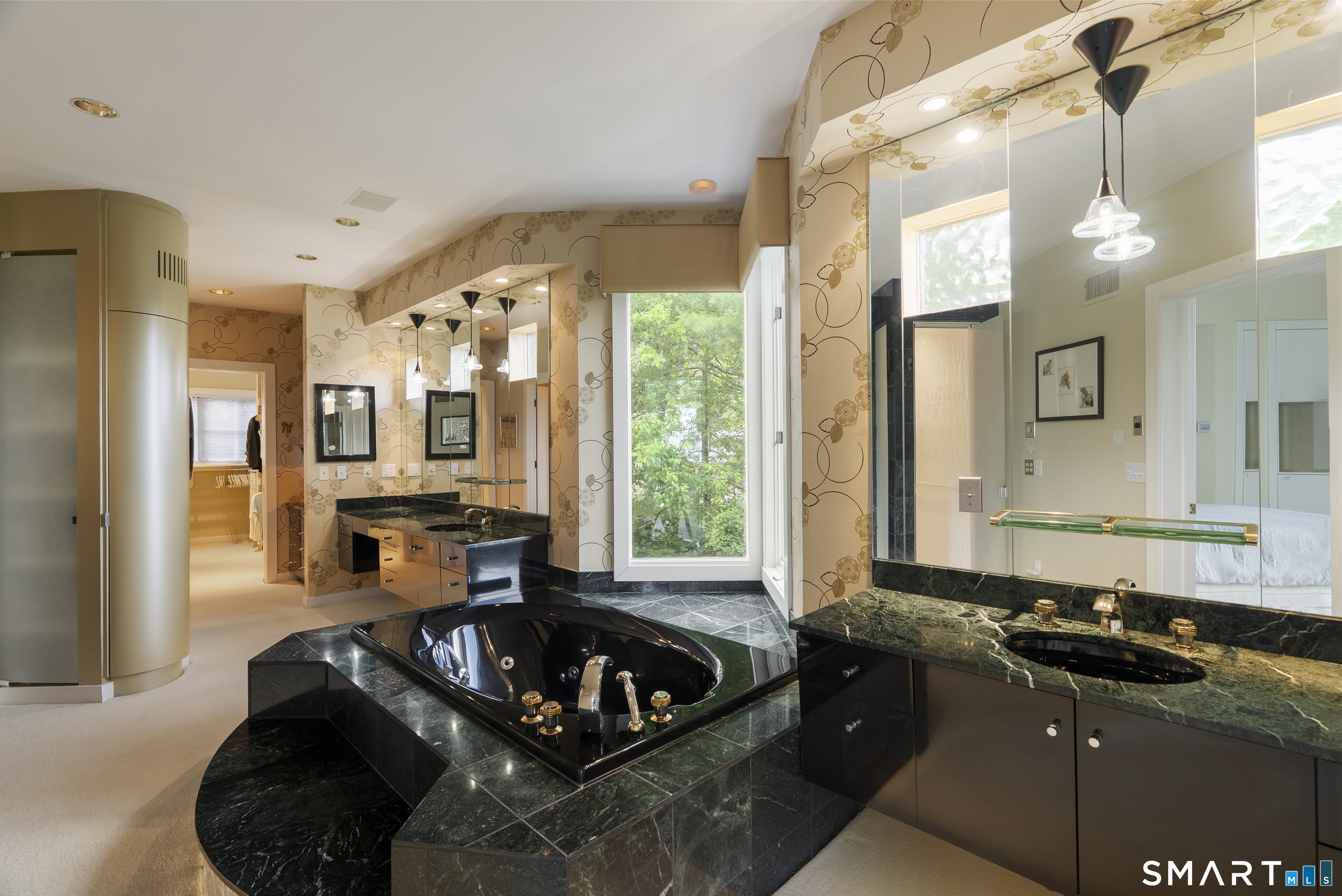 46 Balfour Road West Hartford, CT 06117 - Photo 22 of 40