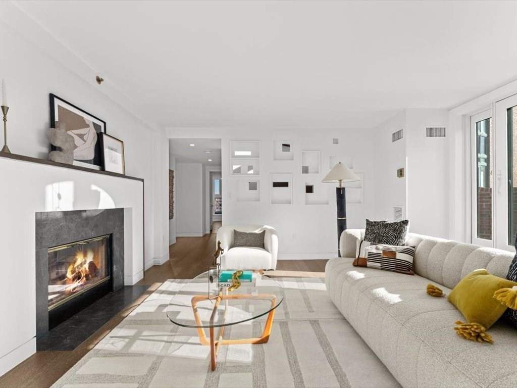 10 Rogers Street, Unit PH4 Cambridge, MA 02142 - Photo 2 of 28