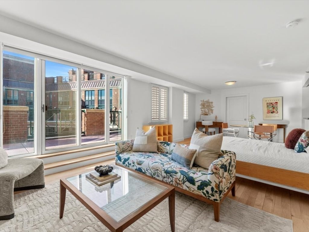 10 Rogers Street, Unit PH4 Cambridge, MA 02142 - Photo 22 of 28