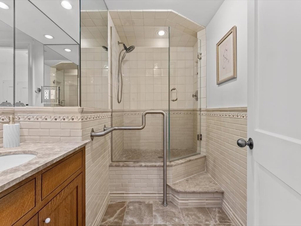 10 Rogers Street, Unit PH4 Cambridge, MA 02142 - Photo 26 of 28