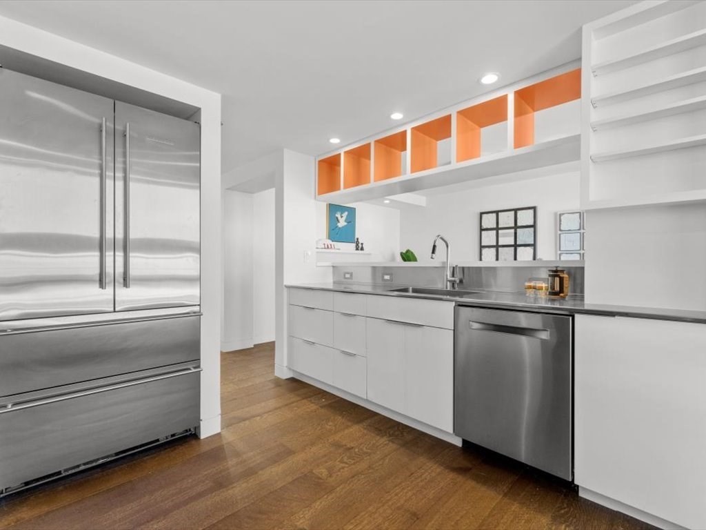 10 Rogers Street, Unit PH4 Cambridge, MA 02142 - Photo 6 of 28