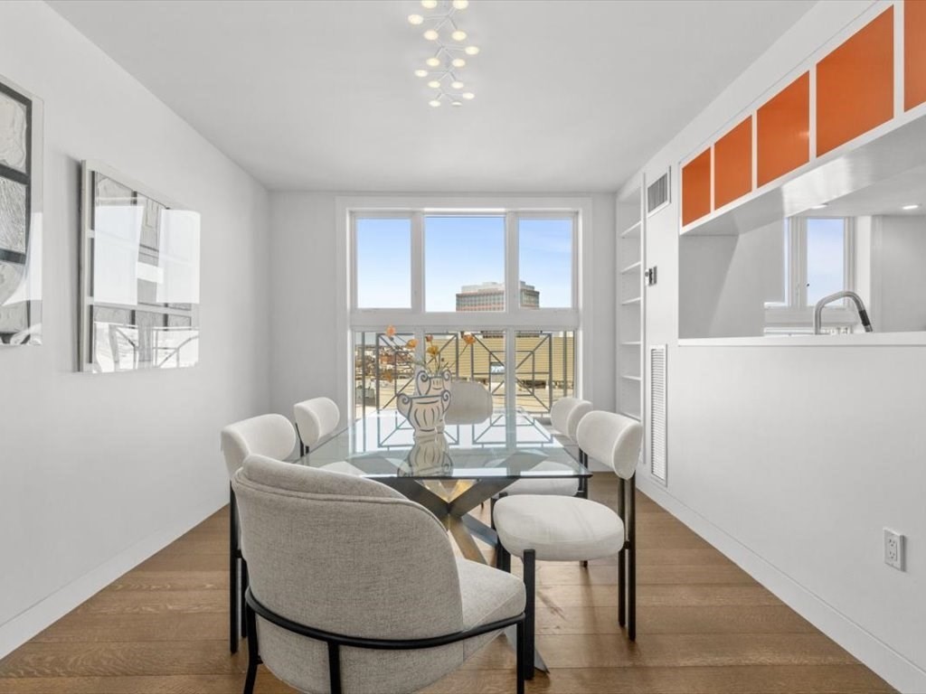 10 Rogers Street, Unit PH4 Cambridge, MA 02142 - Photo 7 of 28