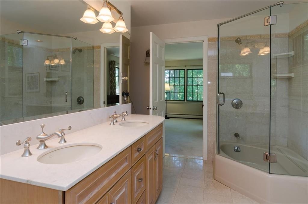 20 Coveside Road Cumberland Foreside, ME 04110 - Photo 21 of 35 Master Bathroom