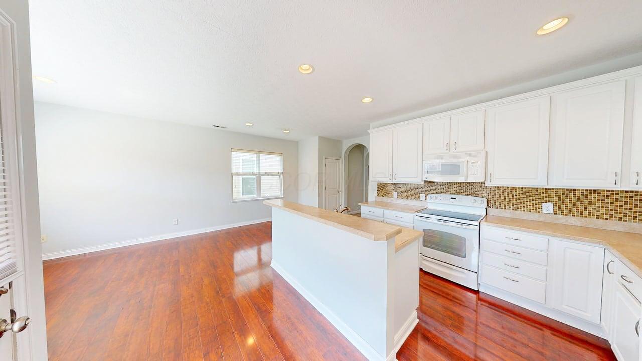 5597 Lantos Road Dublin, OH 43016 - Photo 10 of 32 5597-Lantos-Rd-08072025_061514