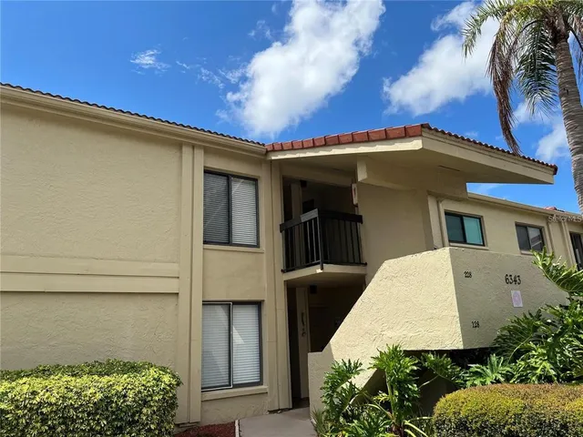$2,395 | 6343 Palma Del Mar Boulevard South, Unit 228, St. Petersburg, FL 33715