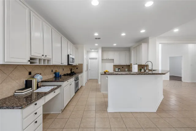 $3,300 | 9535 Empress Crossing Drive, Spring, TX 77379