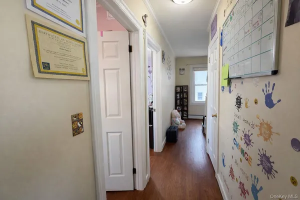 $899,999 | 7 Meyer Avenue, Lawrence, NY 11559
