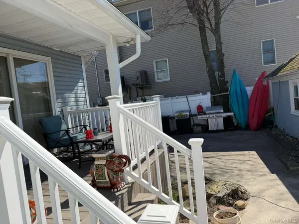 $899,999 | 7 Meyer Avenue, Lawrence, NY 11559